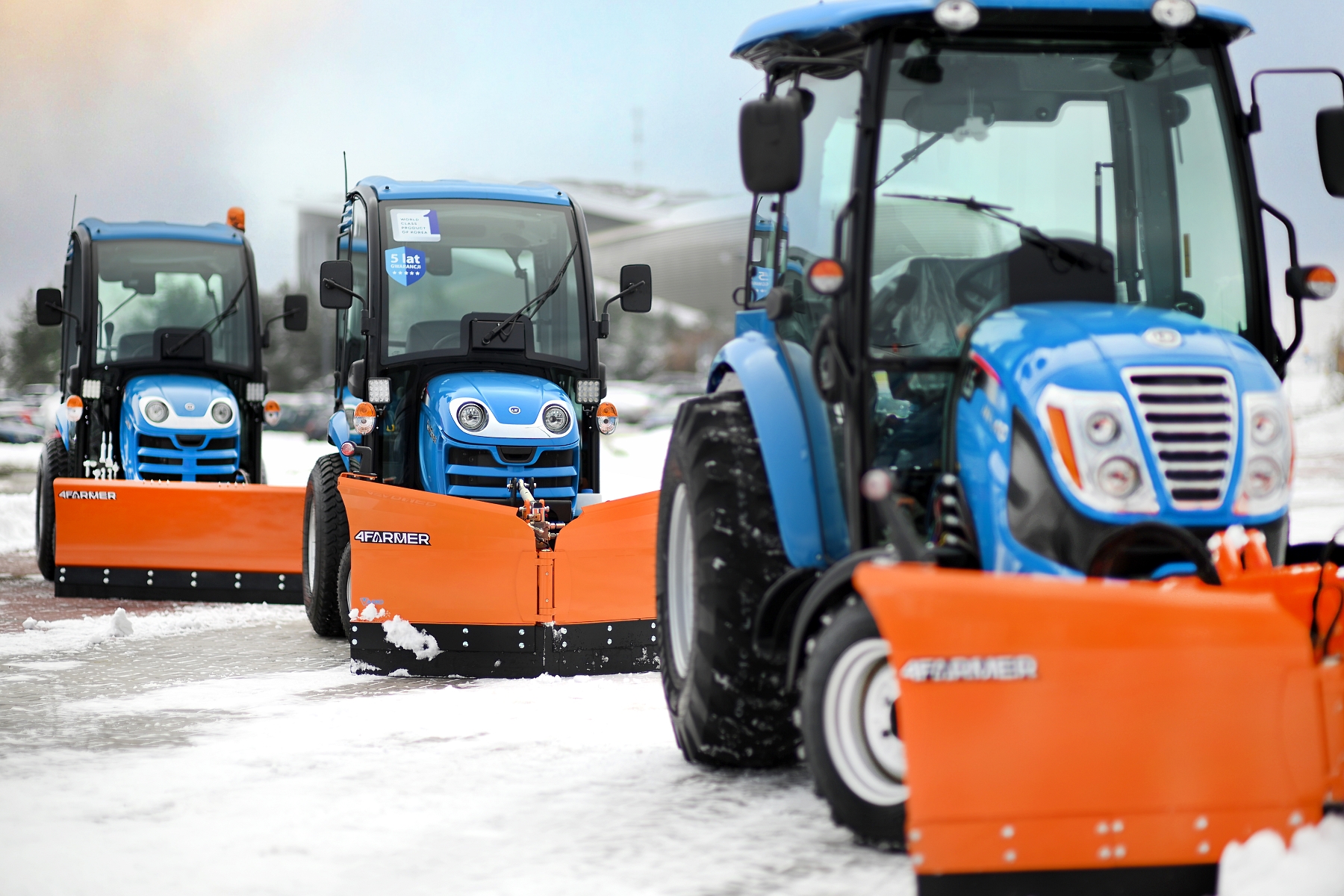 traktory w zestawie do odśnieżania