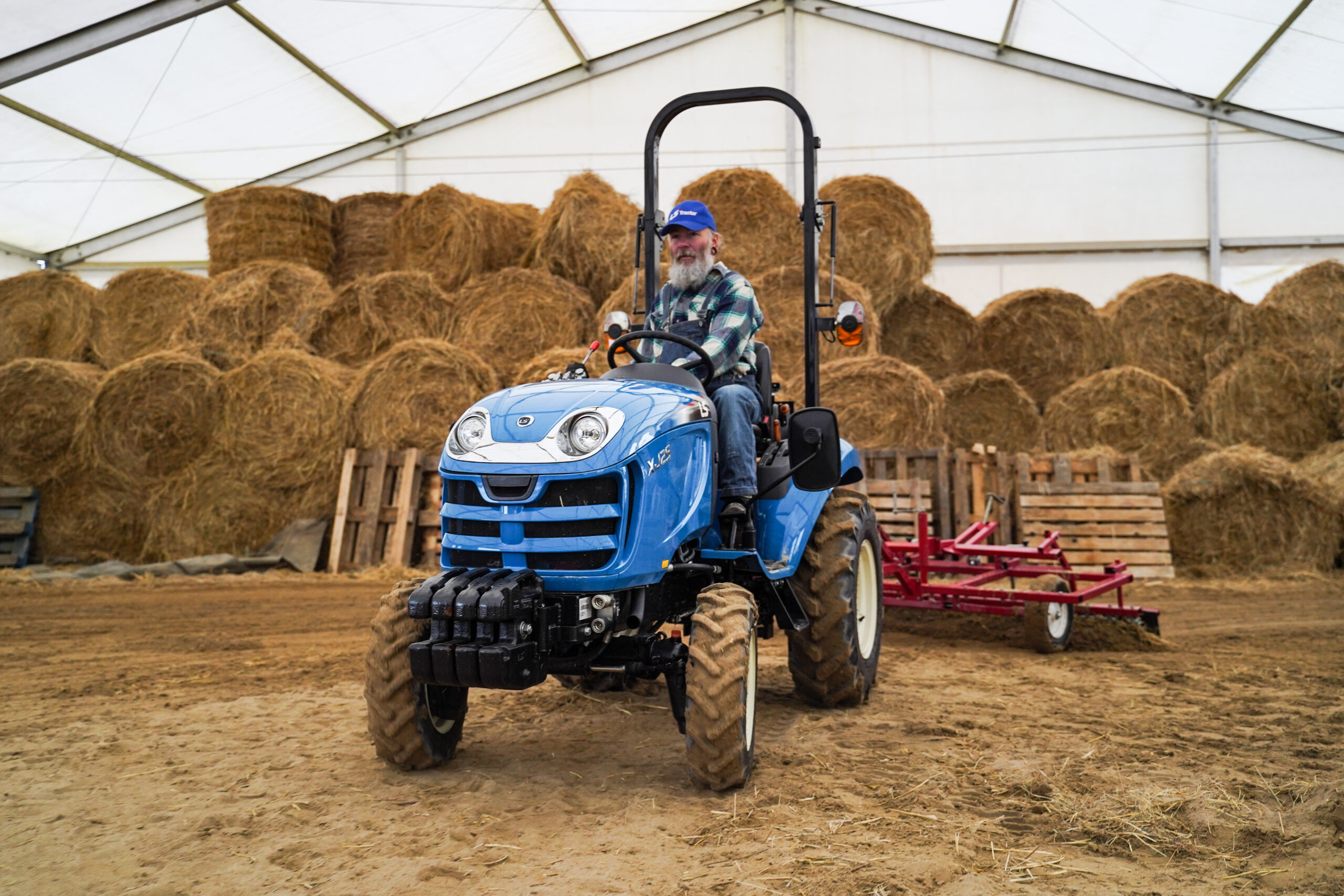 mały traktorek wielofunkcyjny